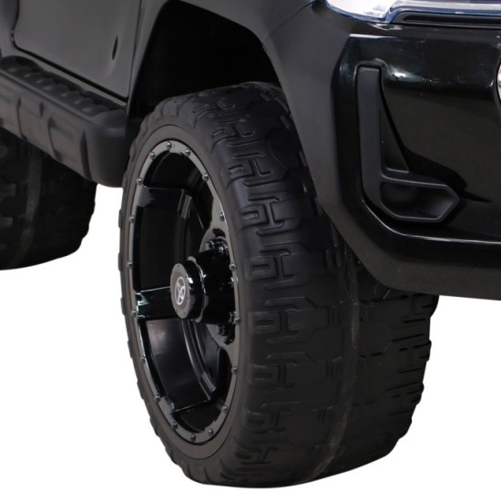 JOKO Elektrické autíčko TOYOTA Hillux 4x4, kožené sedadlo, penové kolesá, FM rádio, čierne