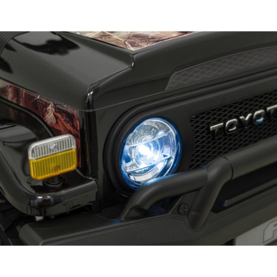 JOKO Elektrické autíčko Toyota FJ Cruiser 4x4, penové kolesá, kožené sedadlo, čierne kamufláž