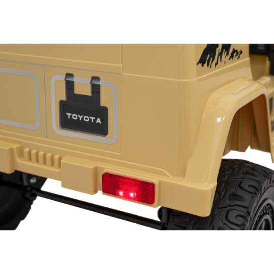 JOKO Elektrické autíčko Toyota FJ Cruiser 4x4, penové kolesá, kožené sedadlo, béžové
