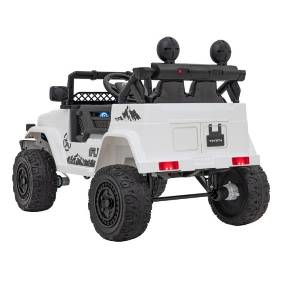 JOKO Elektrické autíčko Toyota FJ Cruiser 4x4, penové kolesá, kožené sedadlo, biele
