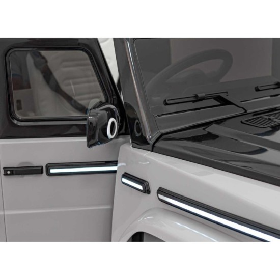 JOKO Elektrické Autíčko Mercedes Benz EQG 4x4, penové kolesá, kožené sedadlo, Prídavné LED svetlá, sivé