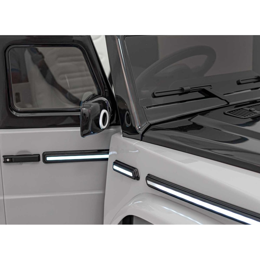 JOKO Elektrické Autíčko Mercedes Benz EQG 4x4, penové kolesá, kožené sedadlo, Prídavné LED svetlá, sivé