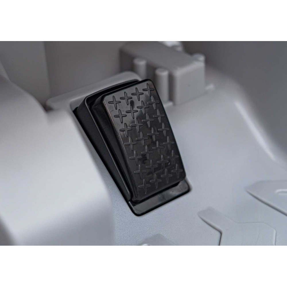 JOKO Elektrické Autíčko Mercedes Benz EQG 4x4, penové kolesá, kožené sedadlo, Prídavné LED svetlá, sivé