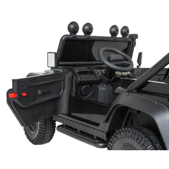 JOKO Elektrické autičko Land Rover Defender 110 SVX Concept 2x100W 24V, penové kolesá, kožené sedadlo, čierne