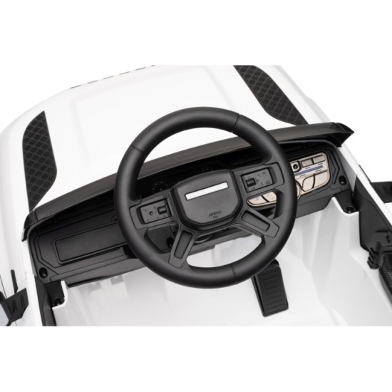 JOKO Elektrické autíčko Land Rover Defender 4x4, penové kolesá, kožené sedadlo, biele