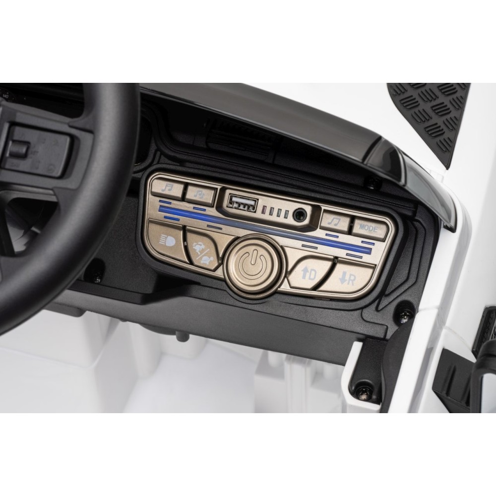 JOKO Elektrické autíčko Land Rover Defender 4x4, penové kolesá, kožené sedadlo, biele