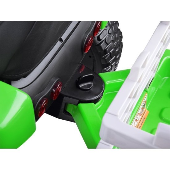 JOKO Elektrický traktor s vlečkou na drevo BLOW, diaľkové ovládanie, penové kolesá, kožené sedadlo, Led svetlá, USB, MP3, zelený