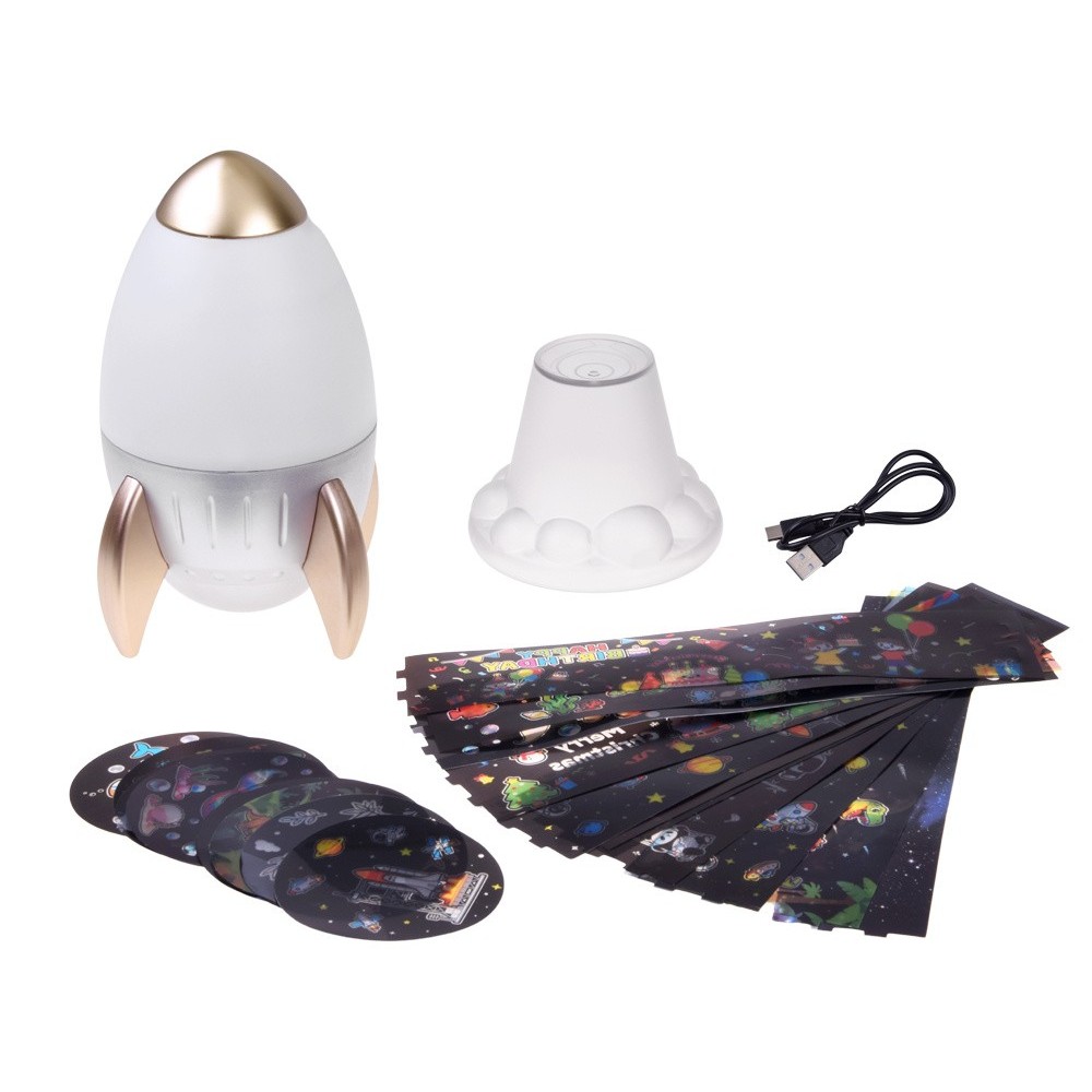 JOKO Detský Projektor Vesmírna raketa s Lampou 3v1, nočné LED svetlo, projektor Vesmír a Bluetooth reproduktor, USB nabíjačka