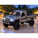 JOKO RC Auto Toyota Land Cruiser Pickup 4×4 na diaľkové ovládanie so svetlom, strieborné
