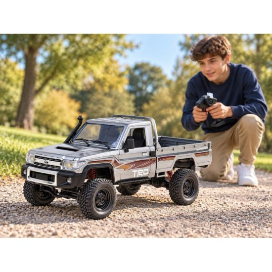 JOKO RC Auto Toyota Land Cruiser Pickup 4×4 na diaľkové ovládanie so svetlom, strieborné