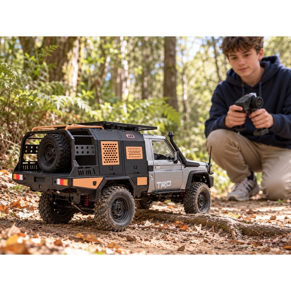JOKO RC Auto Toyota Land Cruiser Expedition 4×4 na diaľkové ovládanie, so svetlom, sivé
