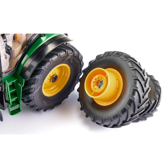 https://www.tvojsen-mido.sk/fotky2938/fotos/2938_48055__vyrp14_48054Siku-Control-RC-Traktor-John-Deere-7290R-s-dvojitymi-kolesam