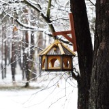 https://www.tvojsen-mido.sk/fotky2938/fotos/2938_48099__vyrp16_48096MKSTOR-Drevené-kŕmitko-pre-vtáky-45x40x37cm-vtáčia-búd
