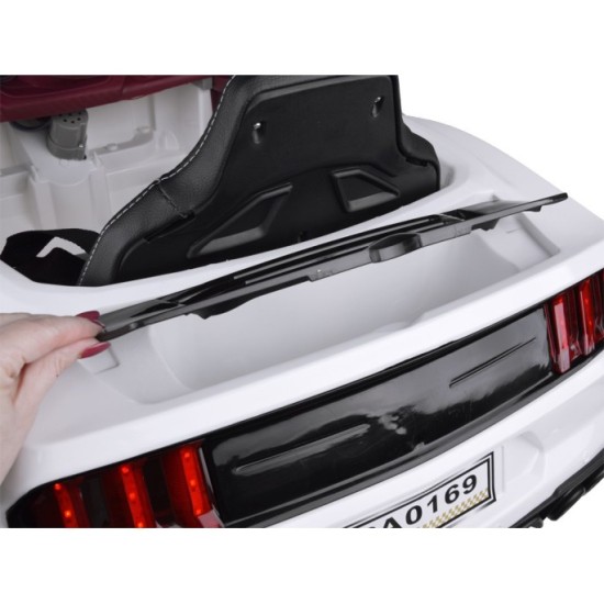 JOKO Elektrické autíčko Mustang GT, penové kolesá, kožené sedadlo, USB, MP3, biele