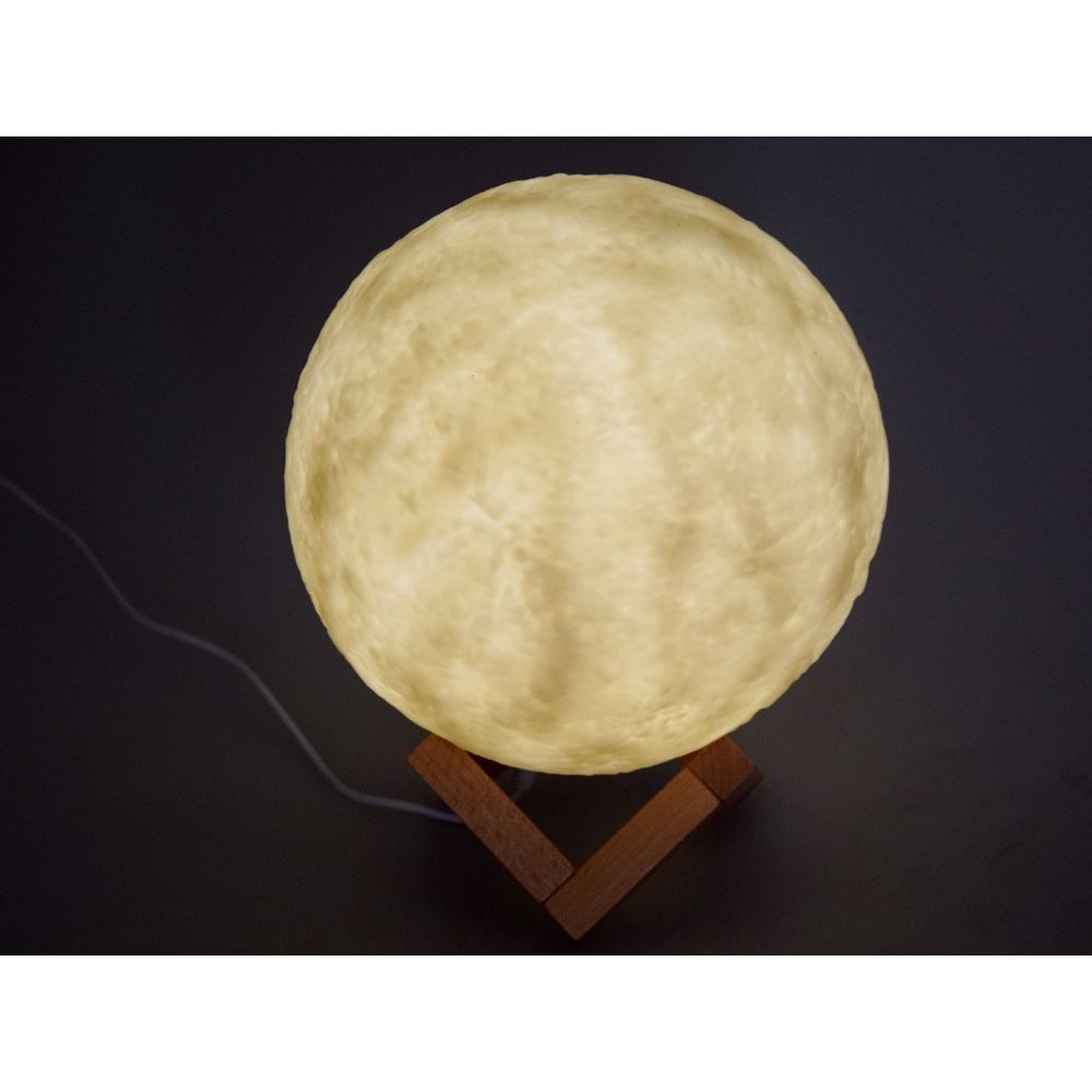 JOKO Lampa Mesiac 18cm na drevenom podstavci