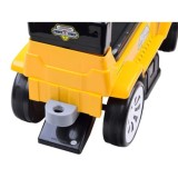 JOKO Odrážadlo traktor s vlečkou a zvukom + hrable a lopatka, žltý