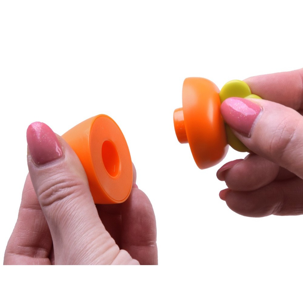 Holla Toys Interaktívna Sada Malý Záhradník s magnetickou mrkvou a s kvietkami + 6 žetónov, pre deti od 12 mesiacov