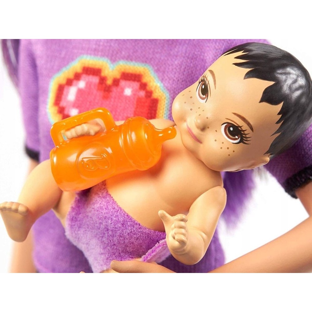 Mattel Bábika Barbie Opatrovateľka s Bábätkom + medvedík