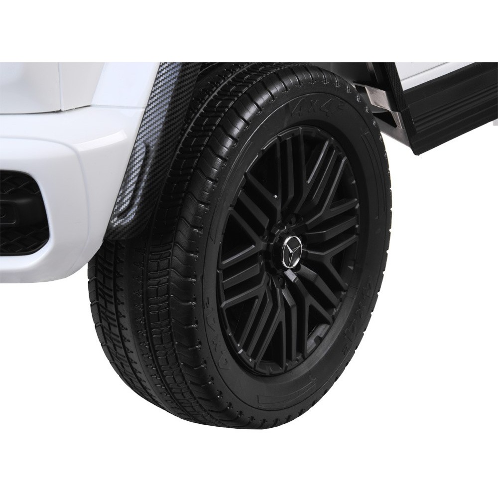 JOKO Elektrické Autíčko Mercedes G 63 AMG Class 4x4 s LCD Displejom, DVOJMIESTNE kožené sedadlo, Nosnosť 80kg, FM rádio, biele