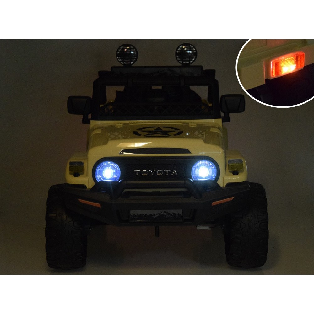JOKO Elektrické autíčko TOYOTA FJ Cruiser 4x4, penové kolesá, kožené sedadlo, červené