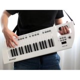 JOKO Elektrické klávesy s popruhom a mikrofónom, USB vstup a funkcia Nahrávania, biele