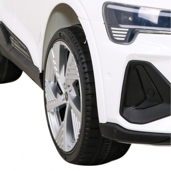 JOKO Elektrické autíčko AUDI E-Tron Sportback 4x4, penové kolesá, kožené sedadlo, biele