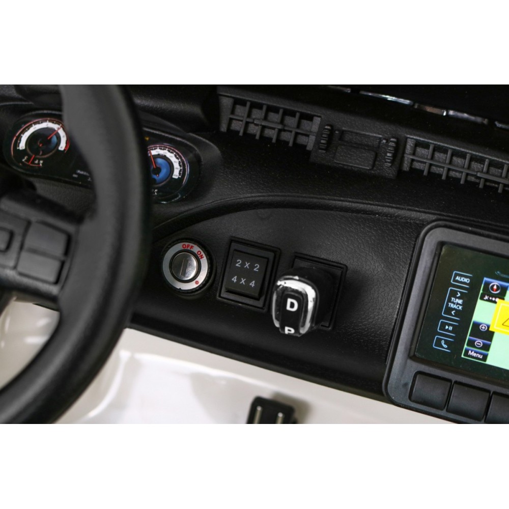 JOKO Elektrické autíčko Toyota Hillux 4x4, penové kolesá, Dvojmiestne kožené sedadlo, FM rádio, nosnosť 50kg, otvárací kufor, bi