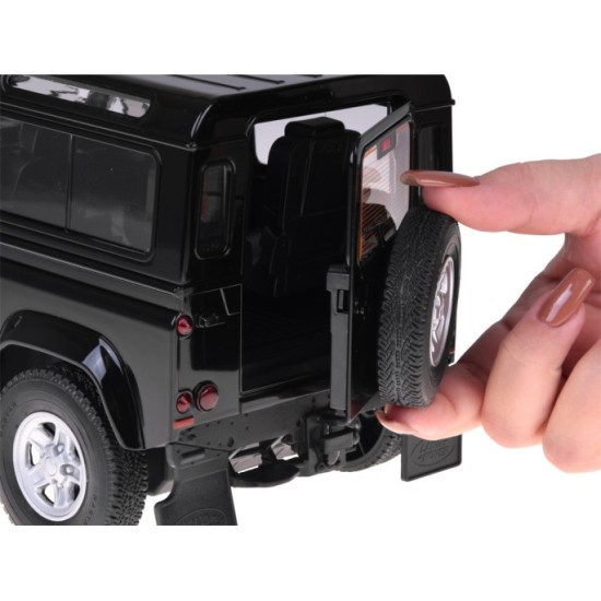 Rastar RC Auto Land Rover Defender s vlečkou na diaľkové ovládanie + LED svetlo, čierne