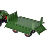 JOKO RC Traktor s vlečkou a senom na diaľkové ovládanie + USB nabíjačka, zelený