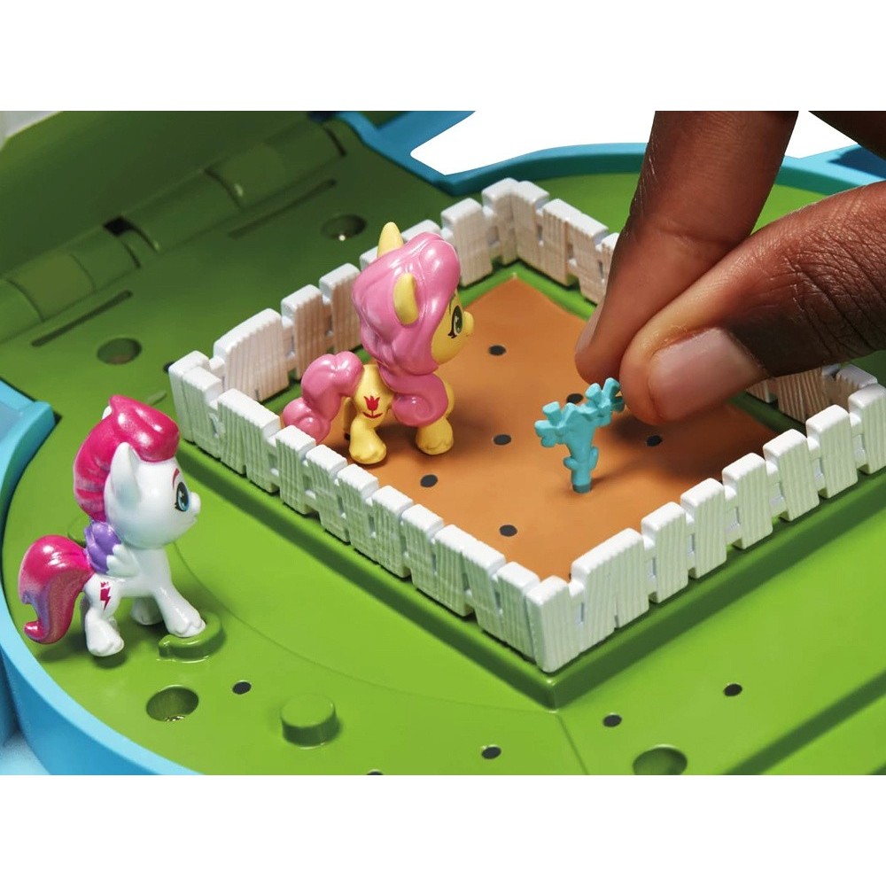 HASBRO My Little Pony Mini World Magic Crystal, Rozkladací, Kryštáľový domček s poníkmi, sada v kufríku 55ks + Farbu meniace kve