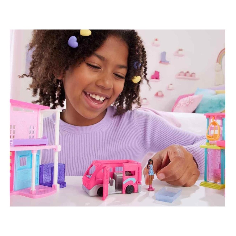 Mattel Bábika Barbie Mini BarbieLand – Karavan DreamCamper + Farbu Meniaci Bazén