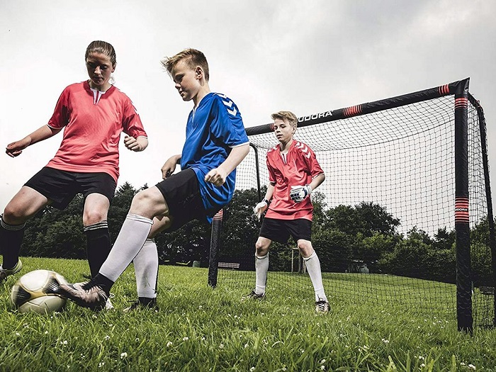 HUDORA Kovová Futbalová bránka Pro Tect 300 cm x 200 x 120 cm, čierno-červená