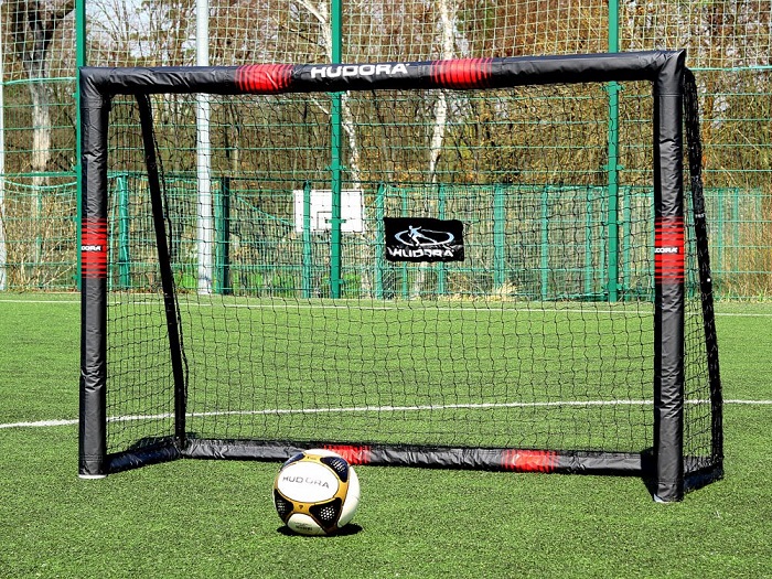 HUDORA Kovová Futbalová bránka Pro Tect 300 cm x 200 x 120 cm, čierno-červená