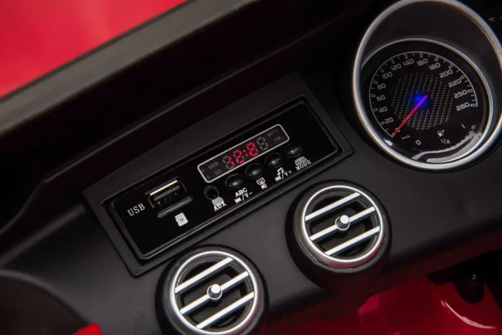 JOKO Elektrické autíčko Mercedes Benz GLC63S 4x4, penové kolesá, kožené sedadlo, biele