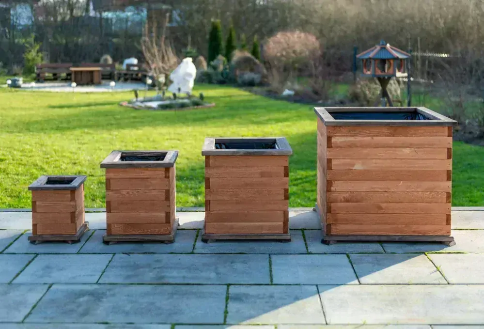 MKSTOR Drevený Záhradný Kvetináč Štvorec z Masívu 33x29x29cm, DK22