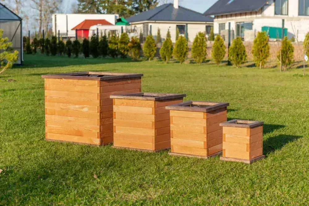 MKSTOR Drevený Záhradný Kvetináč Štvorec z Masívu 33x29x29cm, DK22