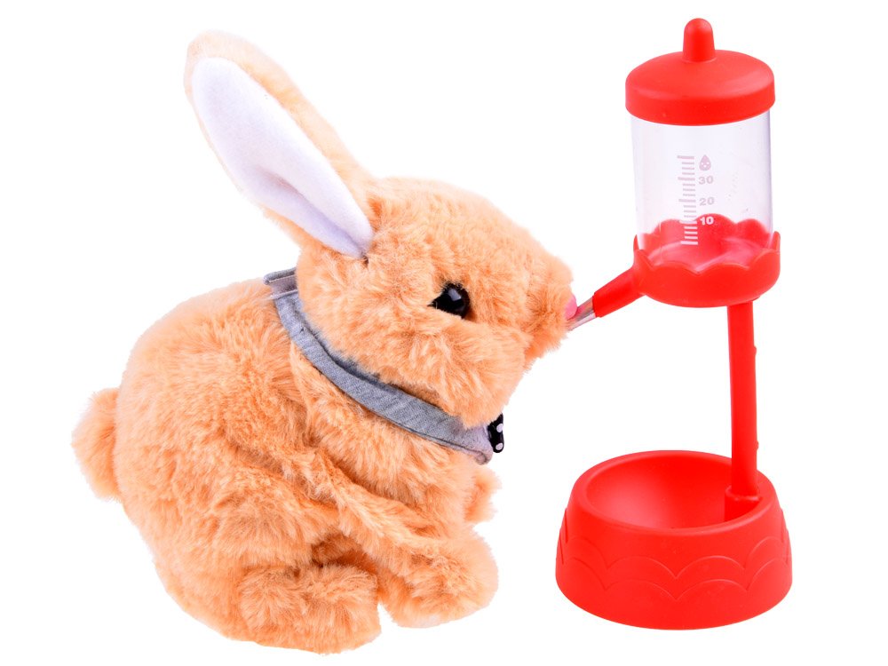 JOKO Interaktívny Plyšový Zajačik s košíkom, na batérie, chodí, hýbe nosom + vydáva zvuky, hnedý