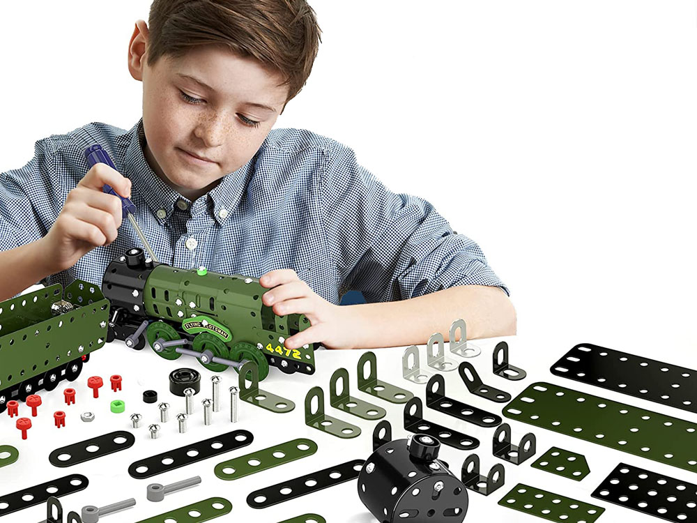 JOKO Konštrukčná Kovová stavebnica Lokomotíva Flying Scotsman s vagónom 340ks